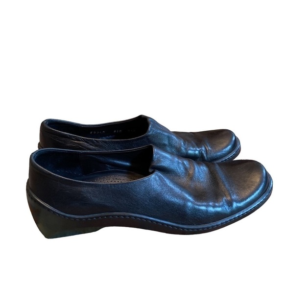 Cole Haan Ladies Slip on Shoes - Picture 5 of 8